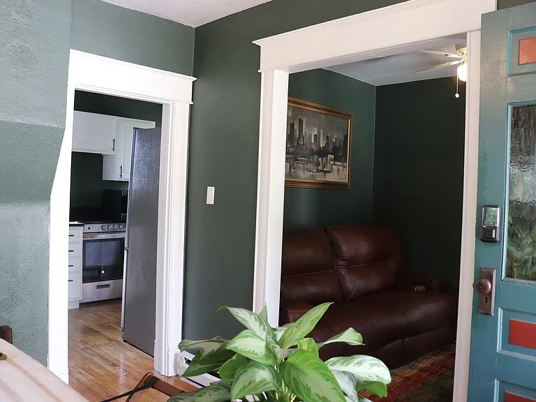 319 E Willamette Ave — Photo 6