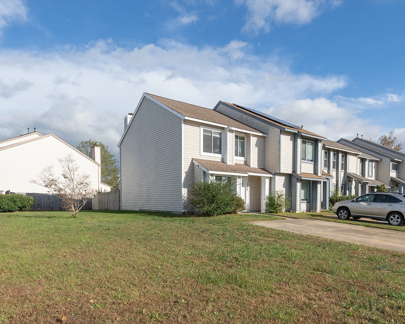 3 bed, 2.5 bath, 1500 sqft, $2,400 — Photo 3