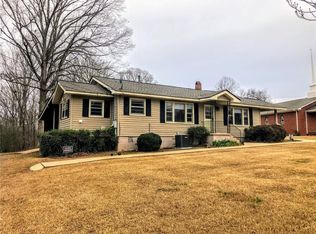 2928 Antioch Church Rd, Gainesville, GA 30506