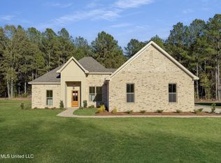 215 New Haven Ln, Brandon, MS