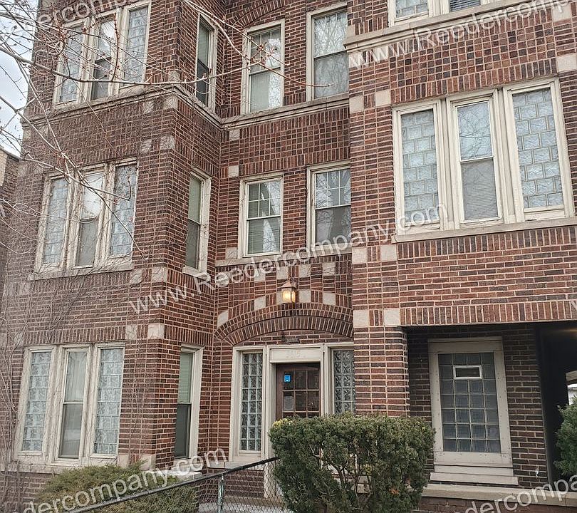 1st image of 3615 Grand Blvd APT 2