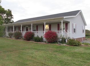 1382 Isham Ln, Mackville, KY 40040