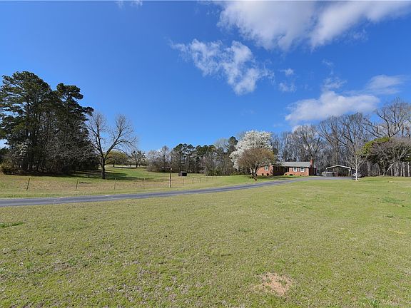 2nd image of 202 Wilton Rd