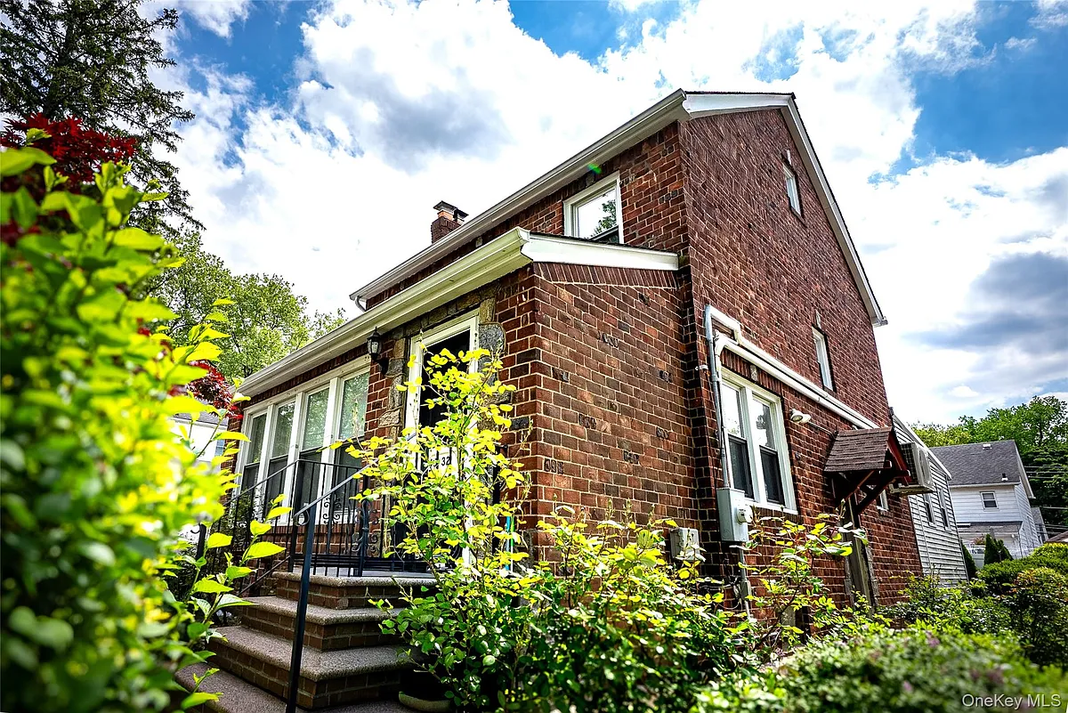 Building Photo - 4532 Westminster Rd