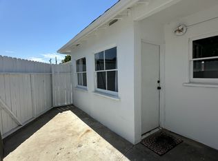 2344 Elden Ave APT B, Costa Mesa, CA 92627