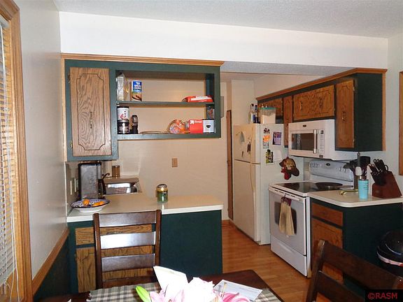 4th image of 410 W North St