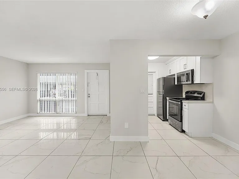 5141 Hollywood Blvd #206 — Photo 4