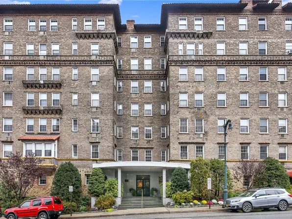 16 N Chatsworth Avenue #204, Larchmont, NY 10538