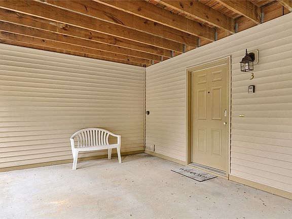 4th image of 152 Turnberry Dr #3