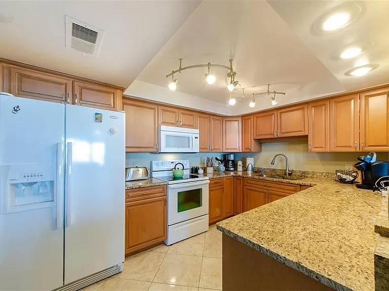1460 Gulf Blvd #1105 — Photo 8