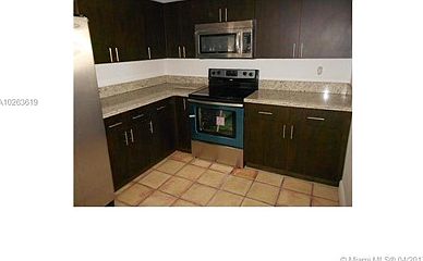 2nd image of 555 NE 15th St APT 29E