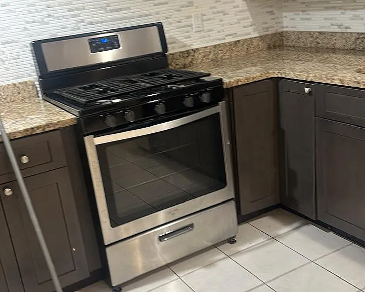 6 Adams St #1 — Photo 3