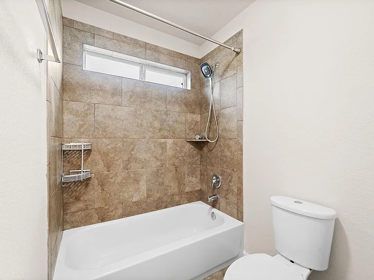 3548 Rebecca St — Photo 27