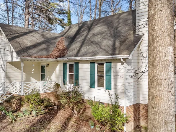 1900 Cedar Ct, Clayton, NC 27520