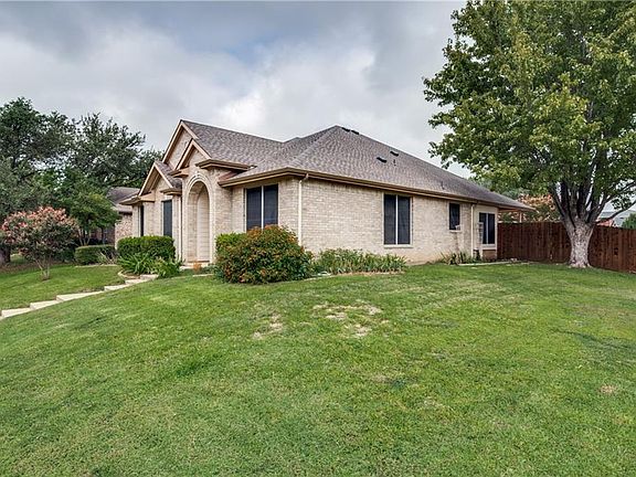 3rd image of 3936 Creek Hollow Way