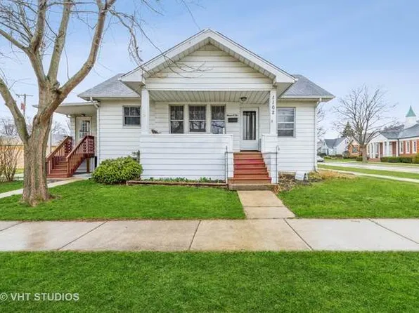 1102 S Cora St, Des Plaines, IL 60016