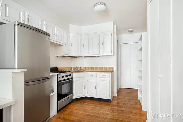 Rented by Brown Harris Stevens | media 10