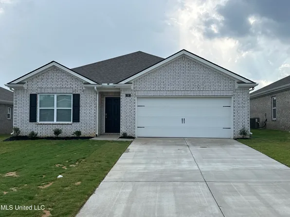 9 Thorn Tree St, Byhalia, MS 38611