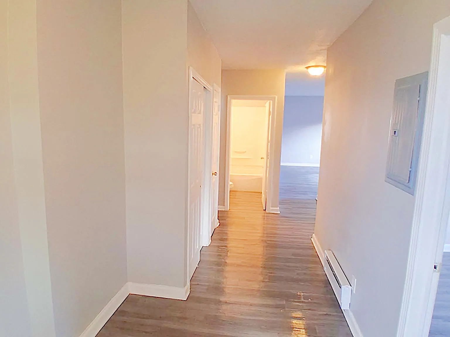 3 bed, 1350 sqft, $1,450 — Photo 3