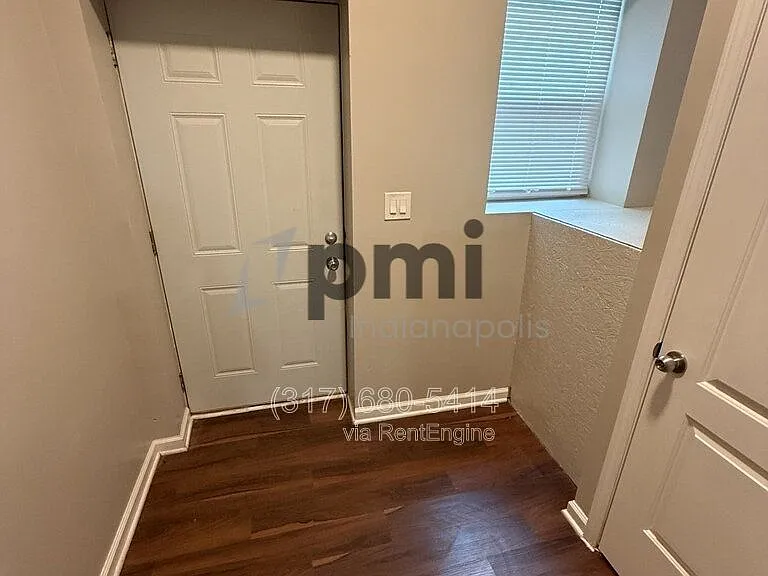 14998 Allisonville Rd — Photo 16