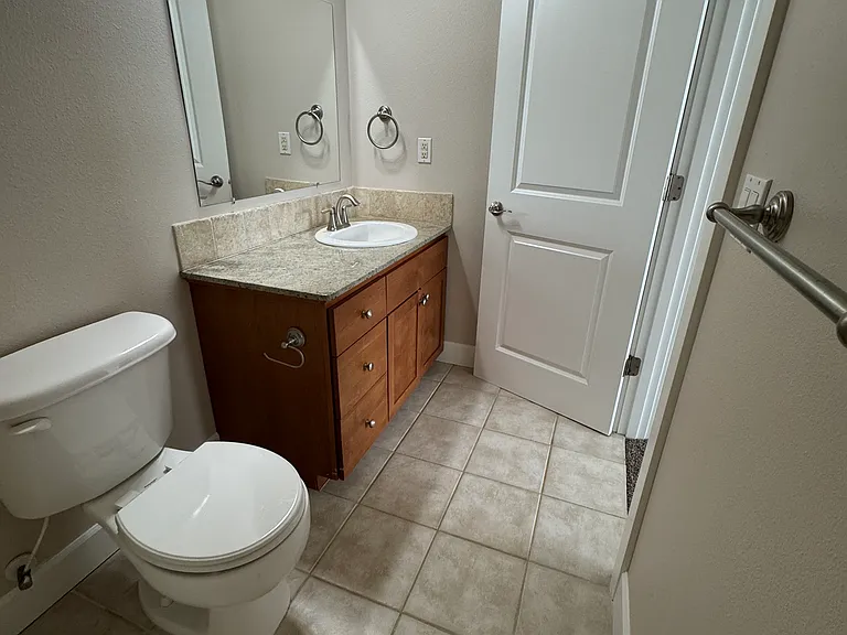 211 Silver St #D — Photo 8