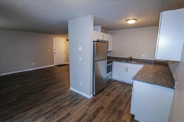 1st image of 921 12th St SE #11