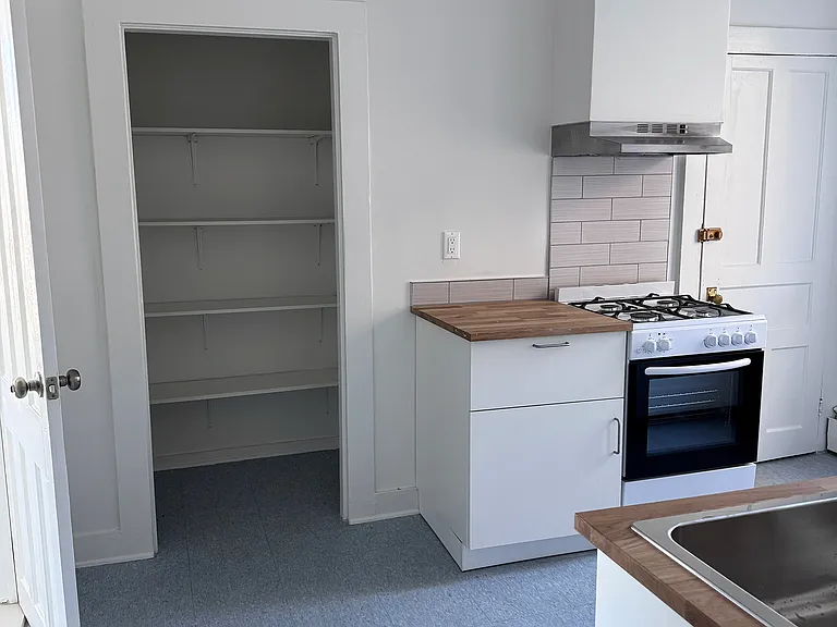 850 Columbia St #2 — Photo 7