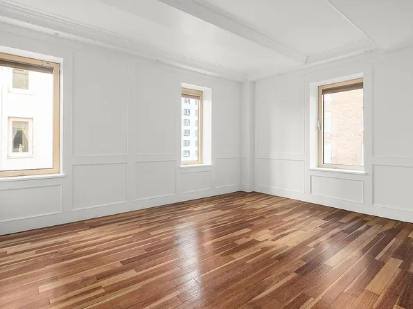 106 Central Park S APT 11, New York, NY 10019