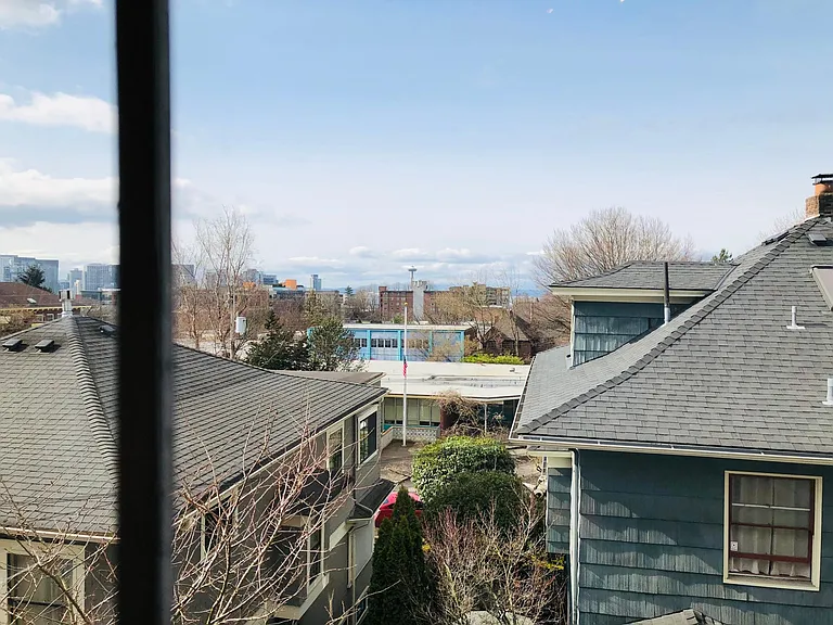 633 12th Ave E #25 — Photo 9