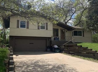 9507 Binney St, Omaha, NE 68134