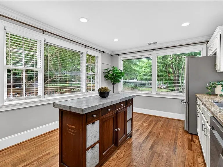 392 Collier Rd NW — Photo 14