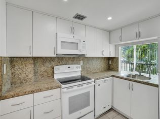 9401 SW 4th St APT 114, Miami, FL 33174