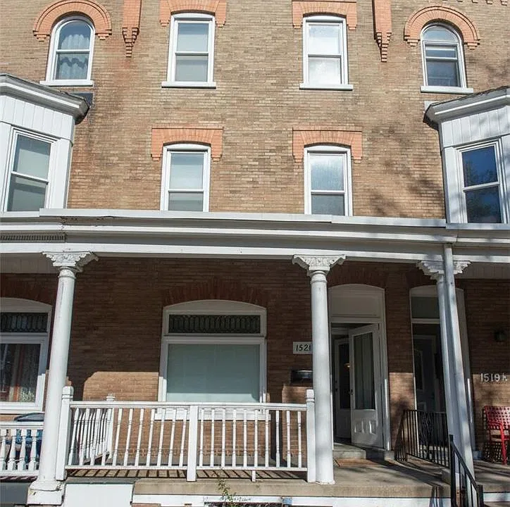1521 Chew St