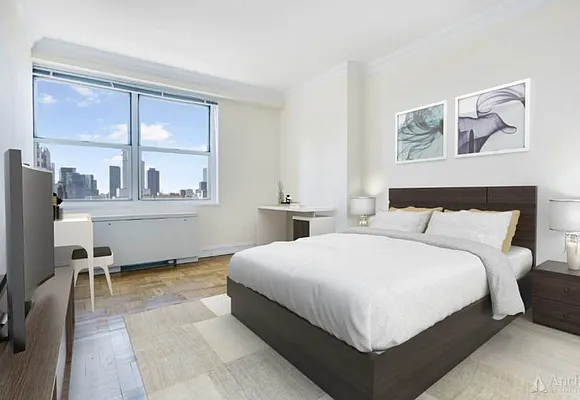 Rented by Anchor Associates | media 27