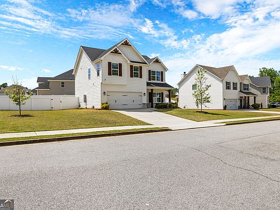 3rd image of 139 Ashton Pl