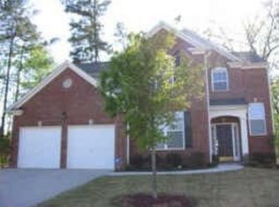1560 Heatherglade Ln, Lawrenceville, GA 30045