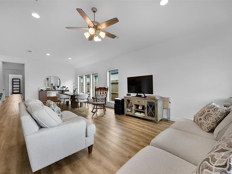 31243 Riley Heights Dr — Photo 16