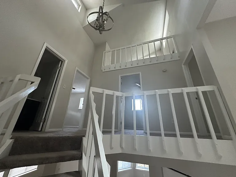 331 Sunflower Ct — Photo 14