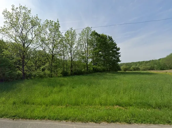 6637 Filley Rd, Erie, PA 16510