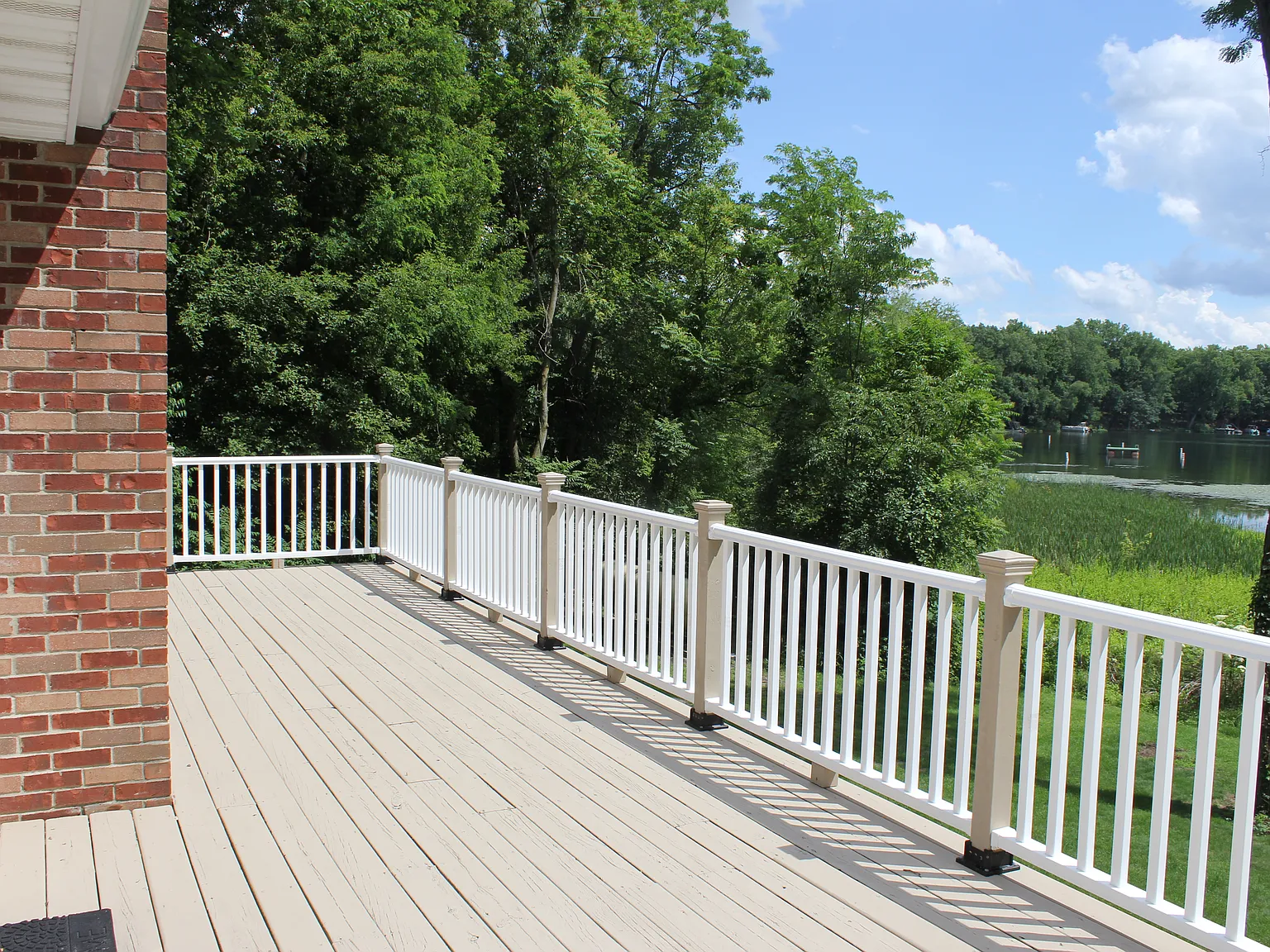 3 bed, 2400 sqft, $3,900 — Photo 3