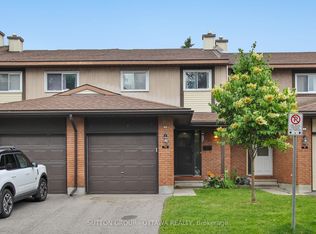 75 Clarkson Cres, Ottawa, ON K2L 3C9