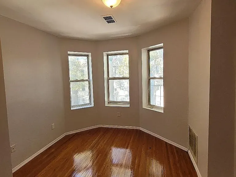210 N 15th St #9C — Photo 6