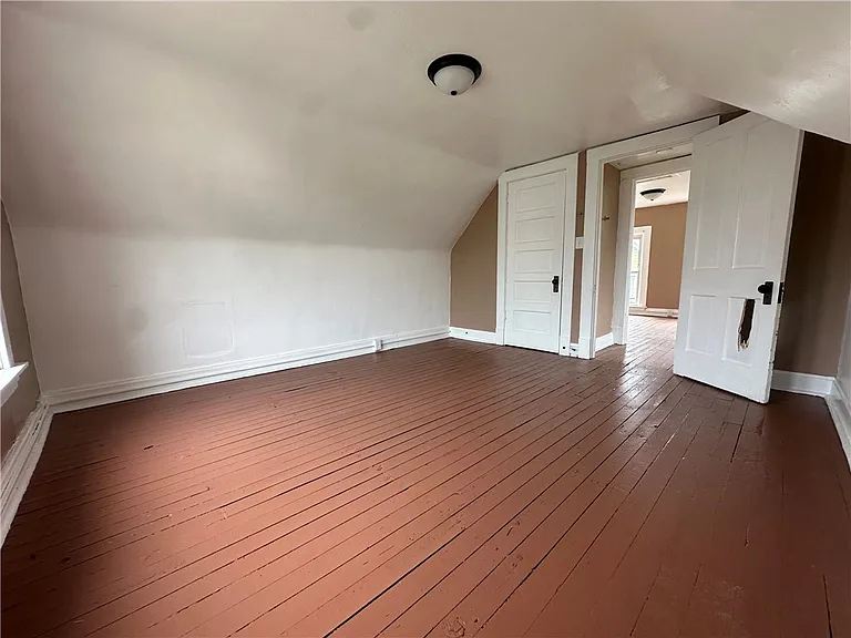 431 W Wayne St — Photo 22