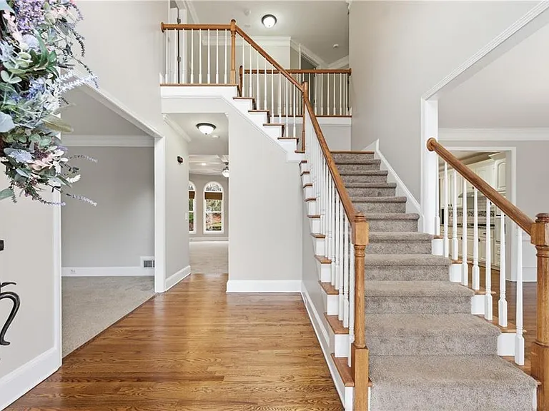 2570 Wood Creek Ct — Photo 7