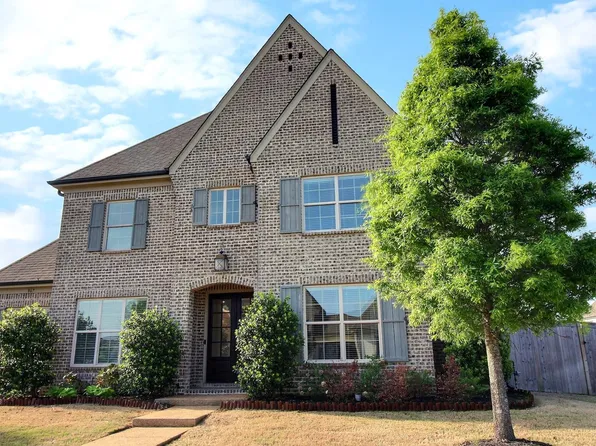 867 Cypress Pond Dr, Collierville, TN 38017