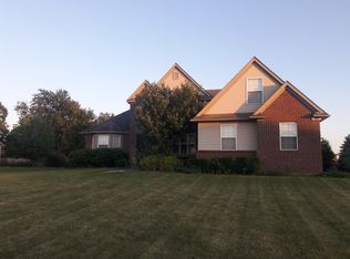 7157 Westminster Cir, Grand Blanc, MI 48439