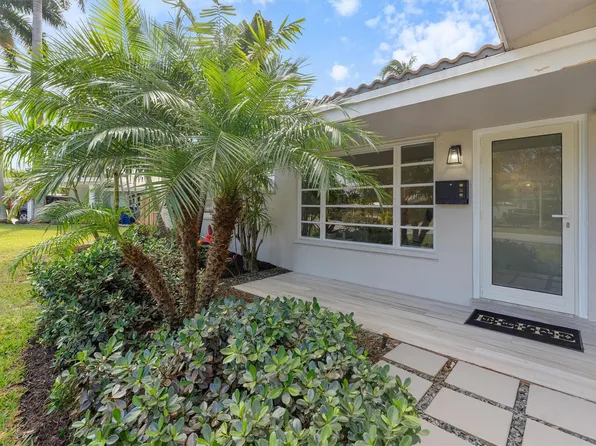 1532 NE 28 Drive, Wilton Manors, FL 33334
