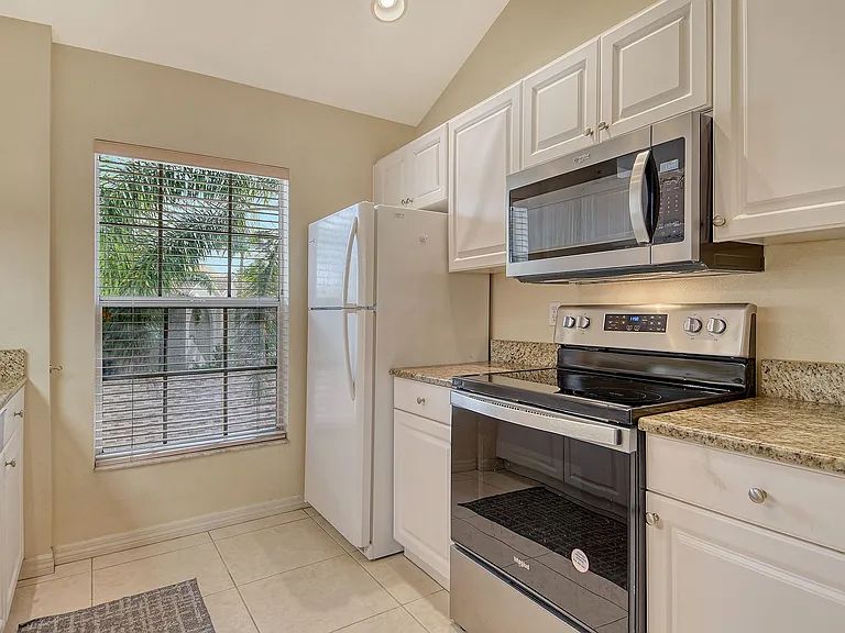 8370 Wingate Dr #724 — Photo 16
