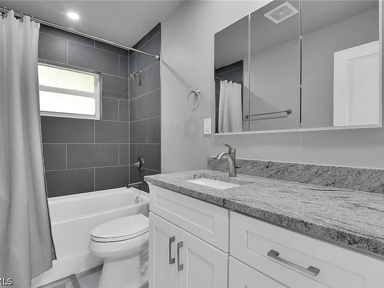 2413 Dover Ave — Photo 13