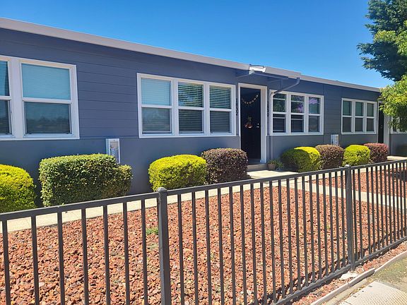 3rd image of 1834 Broadway Ave #1834